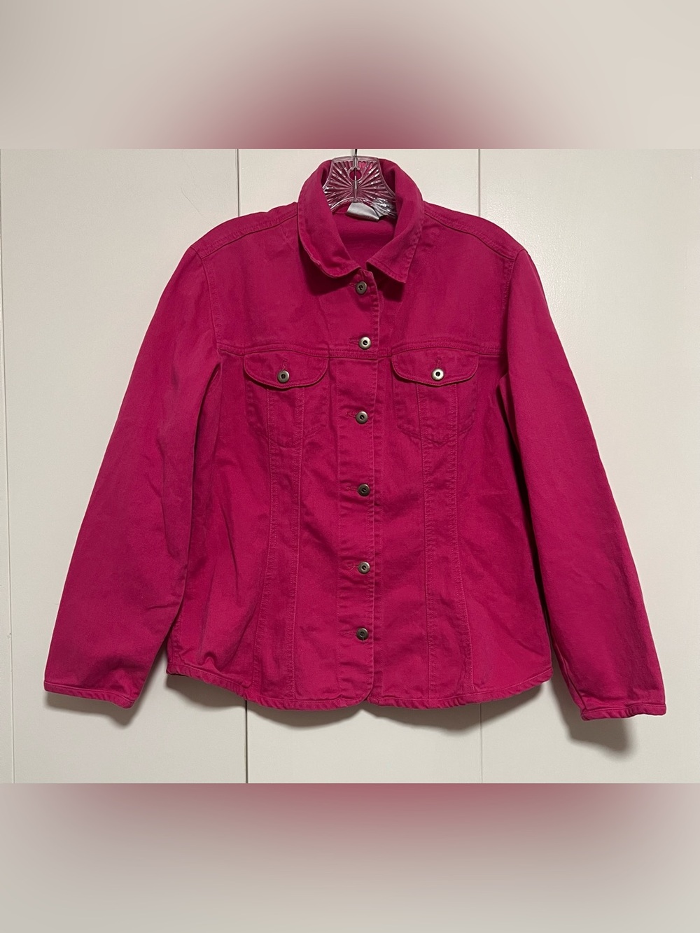 Chico’s Hot Pink 100% Cotton Denim Shirt Jean Jacket Size 1 Medium Chest Pockets